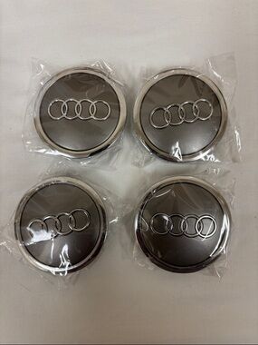 Audi Wheel Center Caps Set - Metallic Gray with Chrome Rings (4pcs)